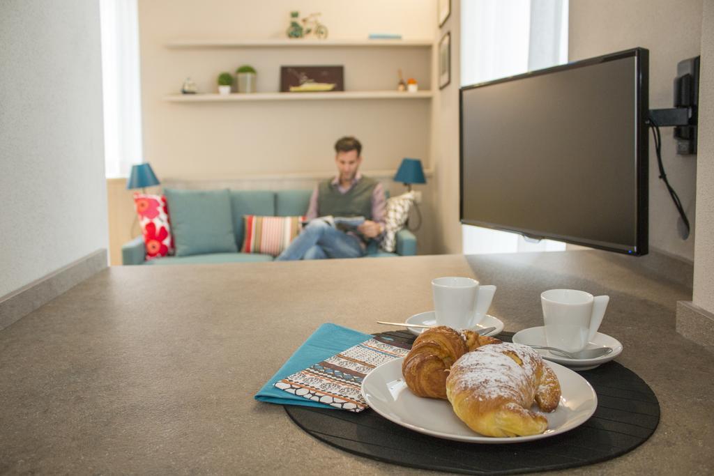 Cavour 51 Apartment Леко Екстериор снимка