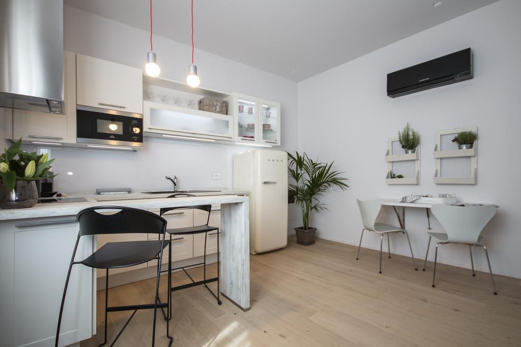 Cavour 51 Apartment Леко Екстериор снимка