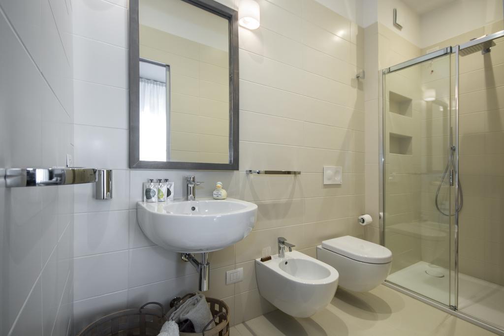 Cavour 51 Apartment Леко Екстериор снимка
