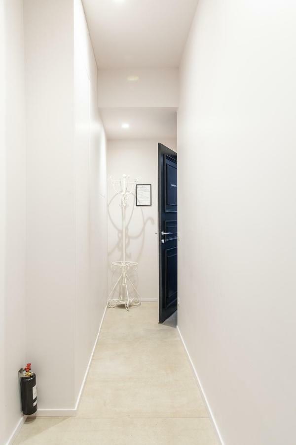 Cavour 51 Apartment Леко Екстериор снимка